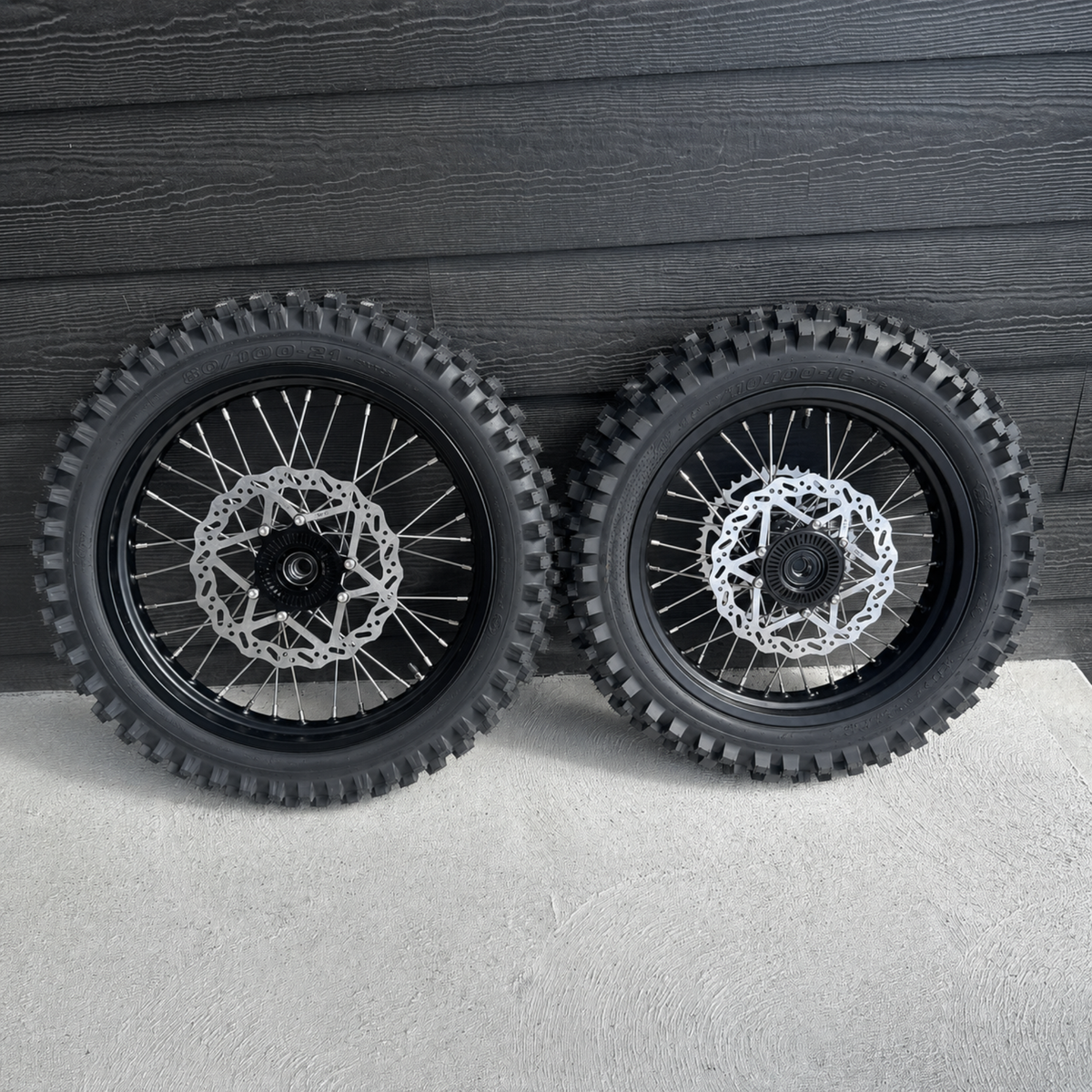 Ultra Bee Dirt Wheelset